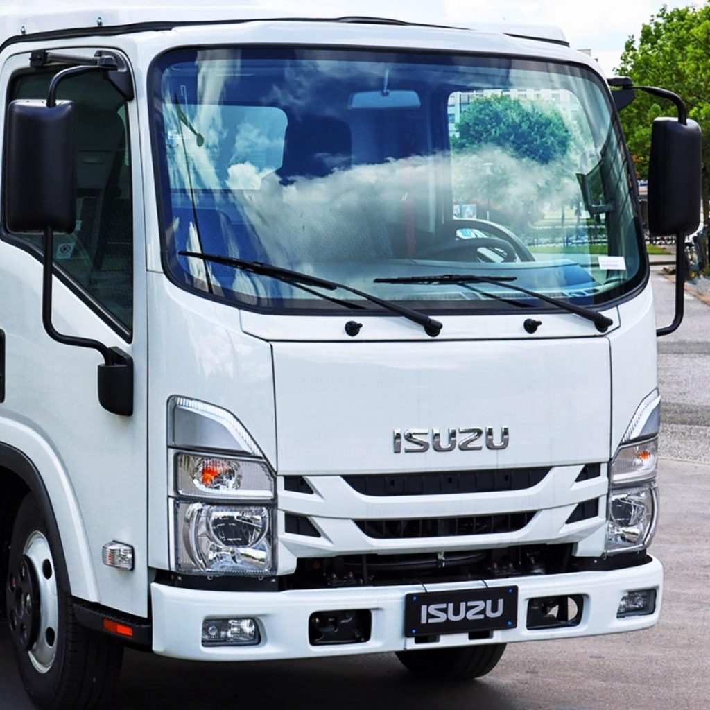 Isuzu M21 - Trucks